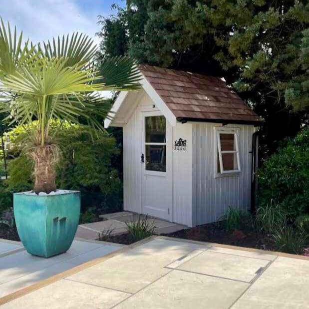 The Nook - Premium Shed - The Cosy Shed Co. - Premium Shed - 6 x 5 / Black Felt Shingle